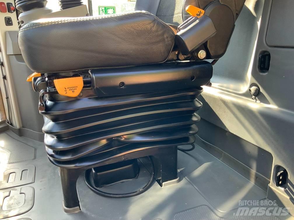JCB 457 HT Incarcator pe pneuri