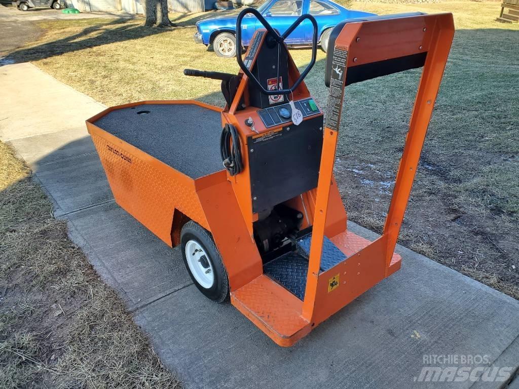 Taylor-Dunn SC100 Camioane de tractiune