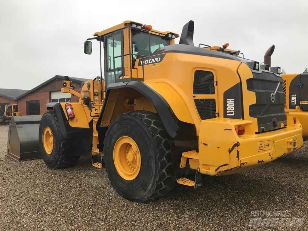 Volvo L180H Incarcator pe pneuri