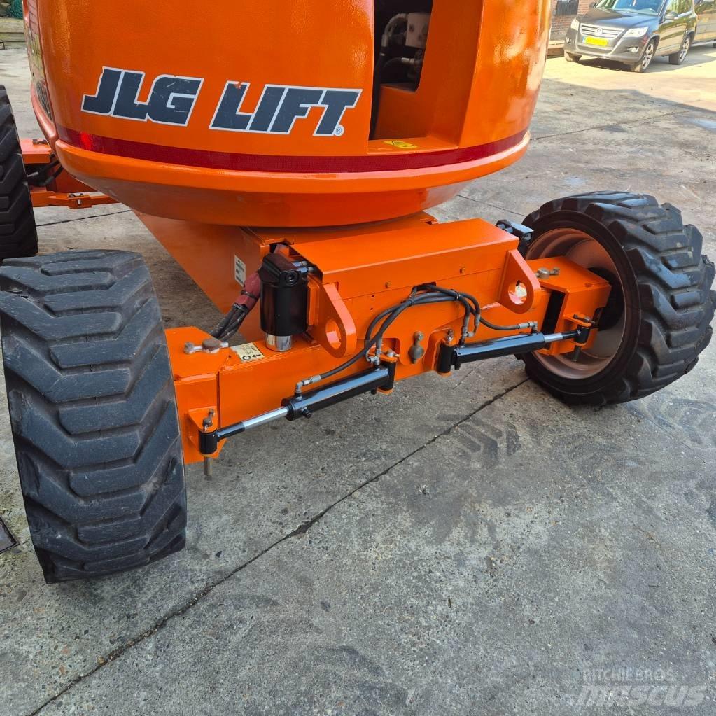 JLG 600 AJ Nacele cu brat articulat