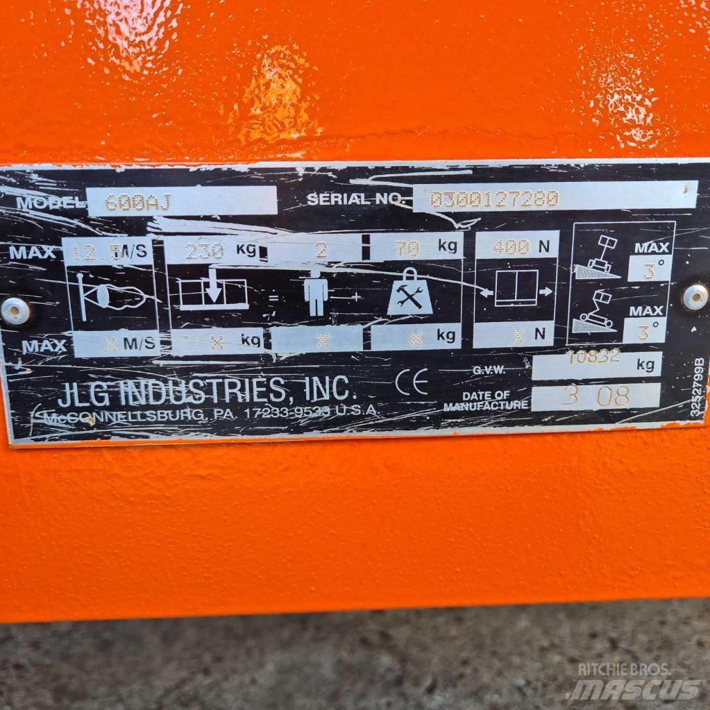 JLG 600 AJ Nacele cu brat articulat
