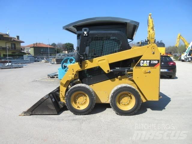 CAT 226 D Mini incarcator