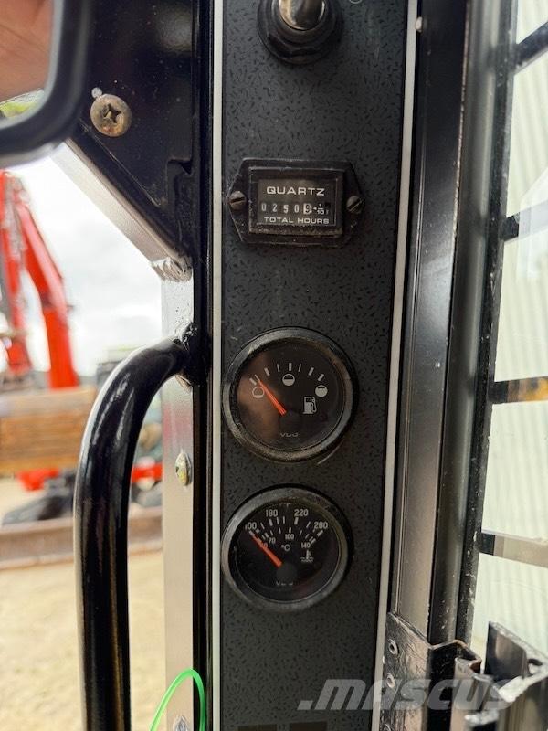 Gehl RT 105 Încarcatoare cu excavator