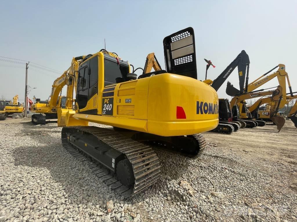 Komatsu PC 240 Excavatoare pe șenile
