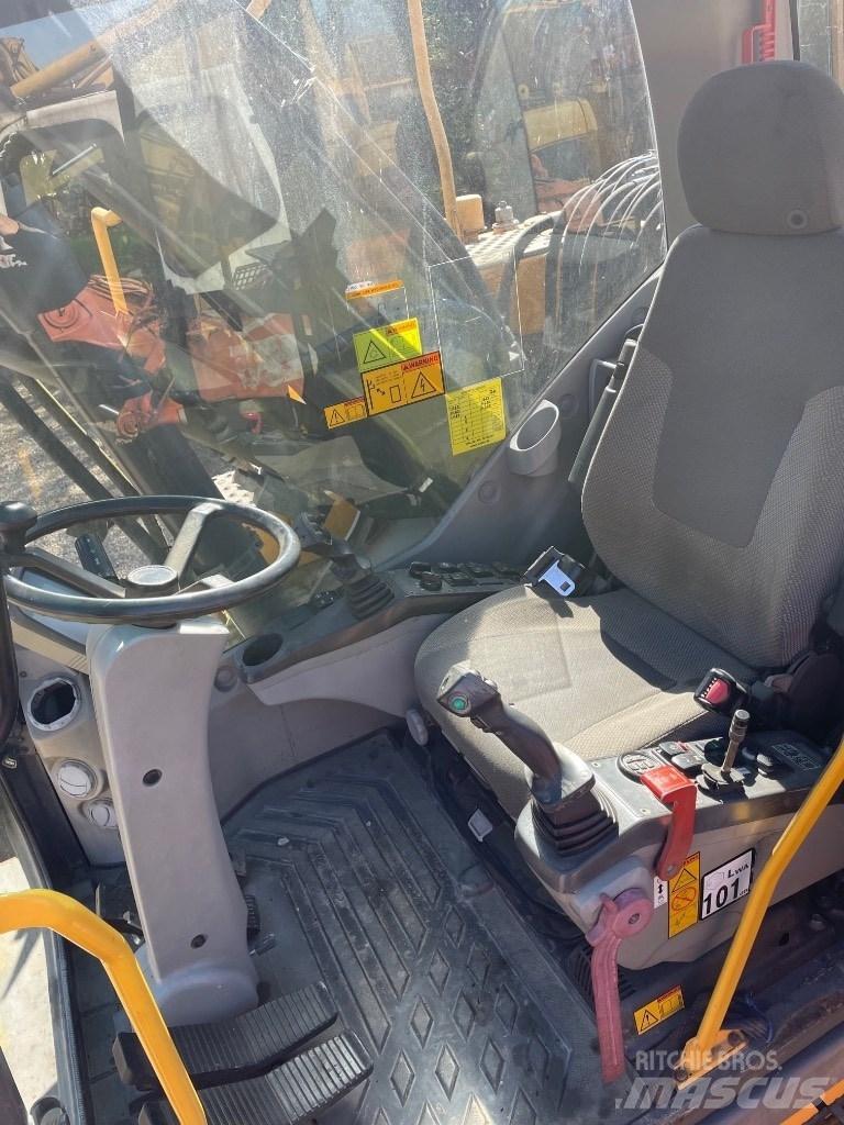 Volvo EW160C Excavatoare cu roti