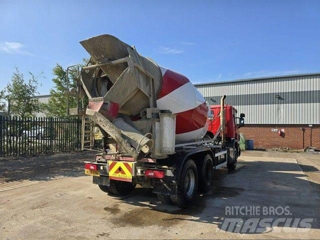 Scania P 320 Betoniera