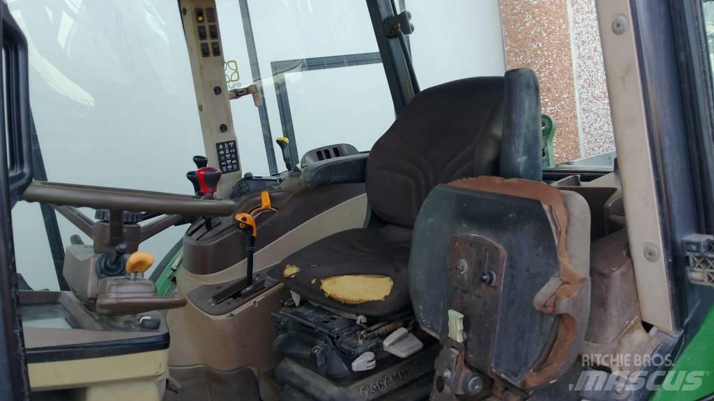 John Deere 5820 Tractoare