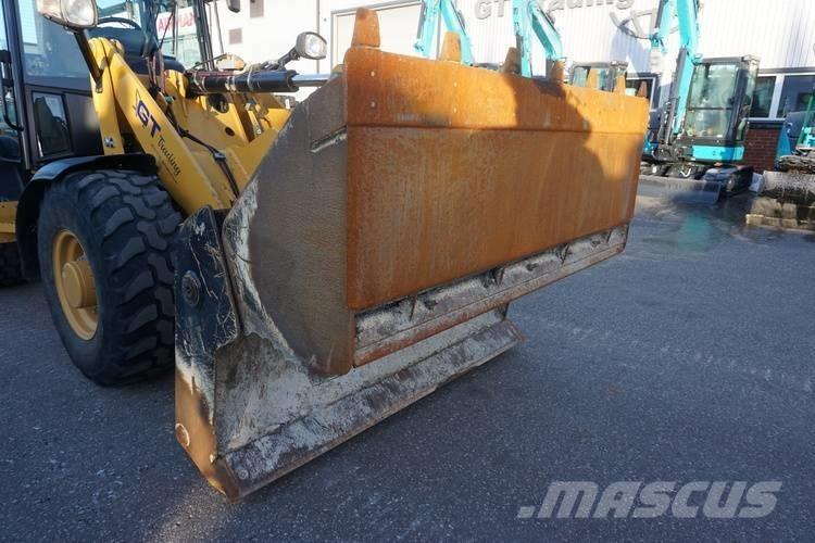 CAT 906 M Incarcator pe pneuri