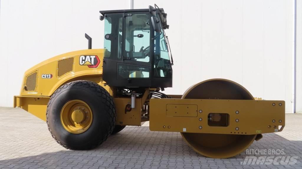 CAT CS13 Compactoare monocilindrice
