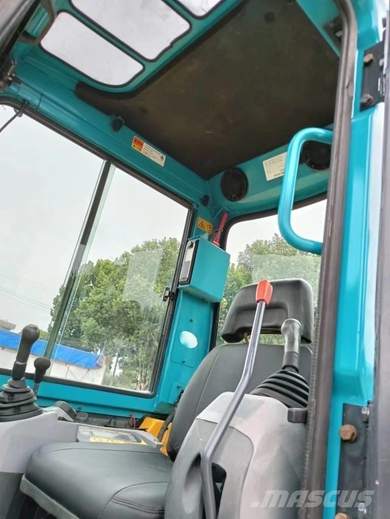 Kubota 155 Excavatoare pe șenile

