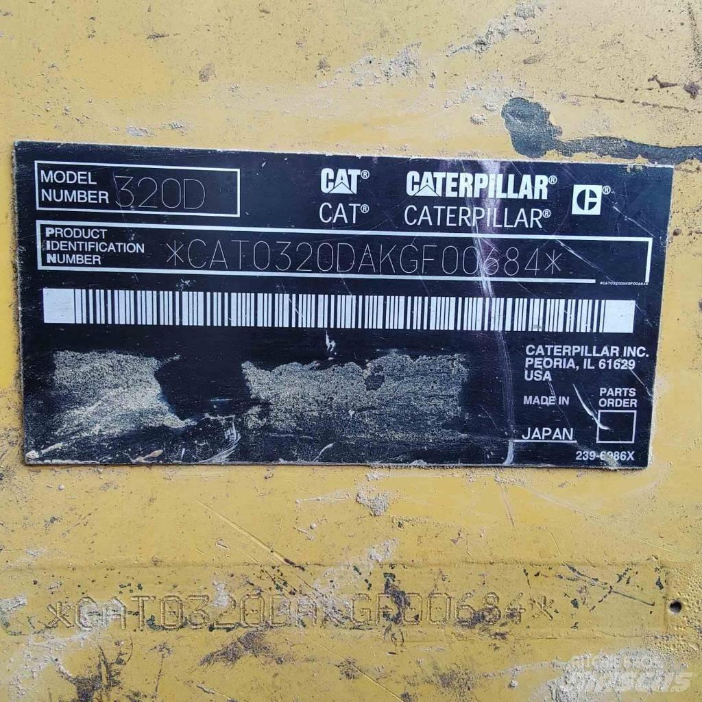 CAT 320 Excavatoare pe șenile
