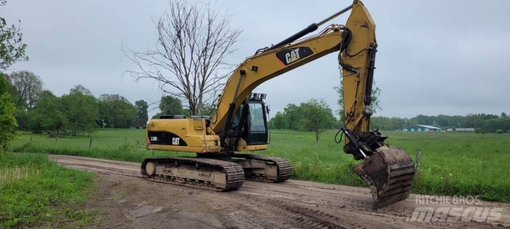 CAT 320 Excavatoare pe șenile
