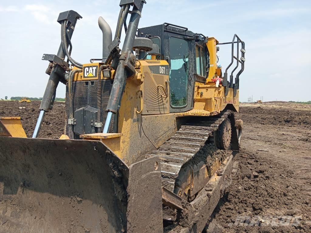 CAT D 6 T XL Buldozere pe senile