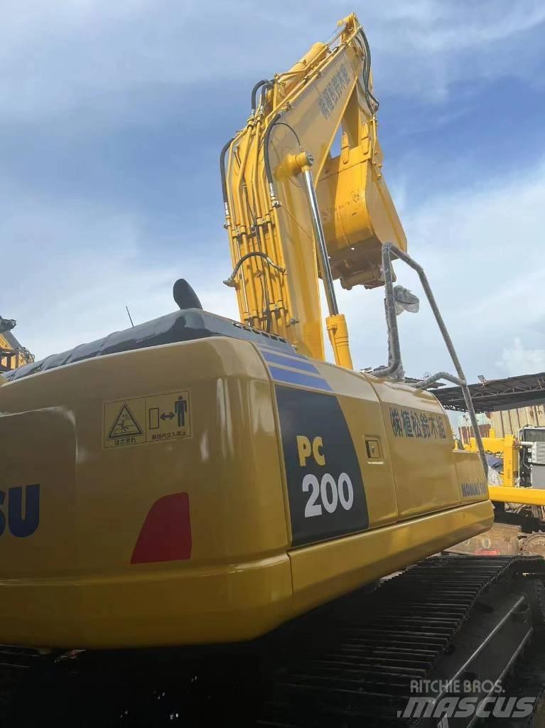 Komatsu PC 200-7L Excavatoare pe șenile
