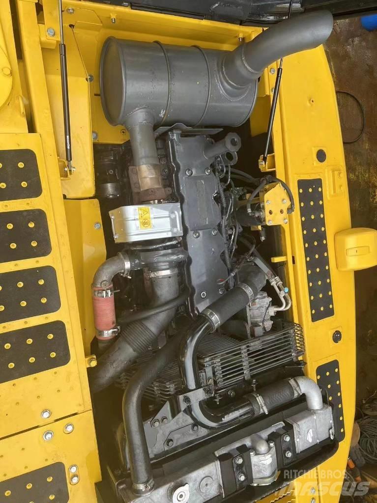 Komatsu PC 200-7L Excavatoare pe șenile
