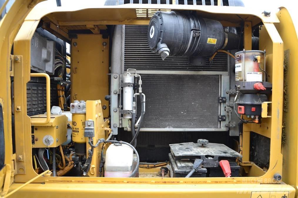 CAT 319 D L Excavatoare pe șenile
