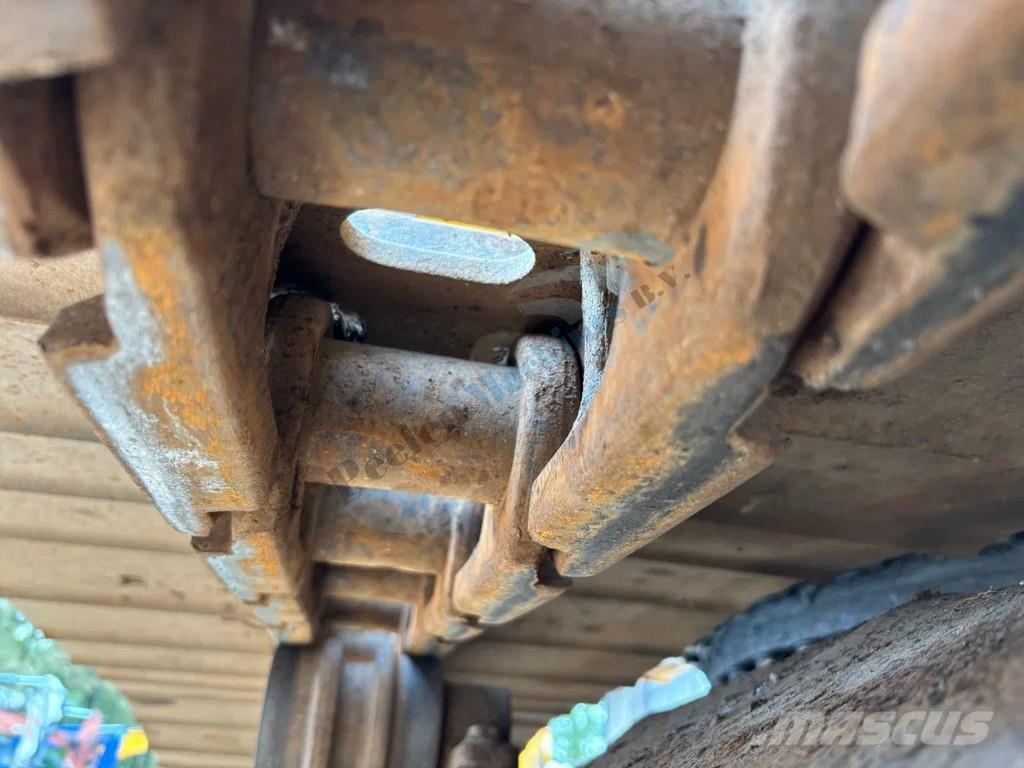 JCB 260 LC Excavatoare pe șenile
