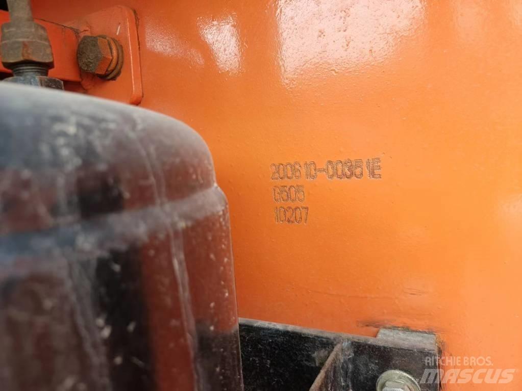 Doosan DL505 Incarcator pe pneuri