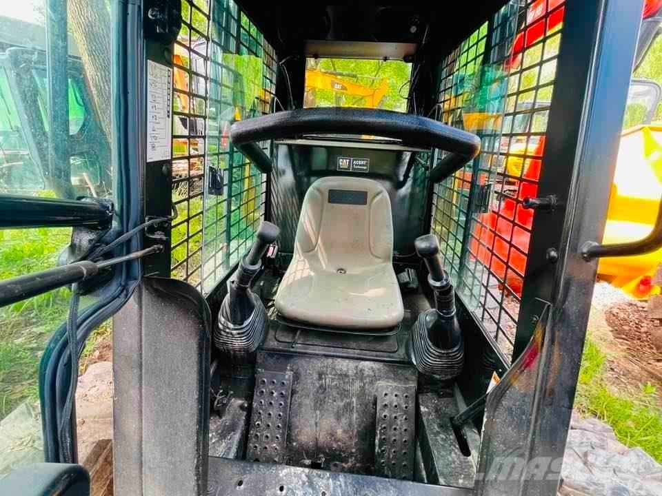 CAT 246B Mini incarcatoare