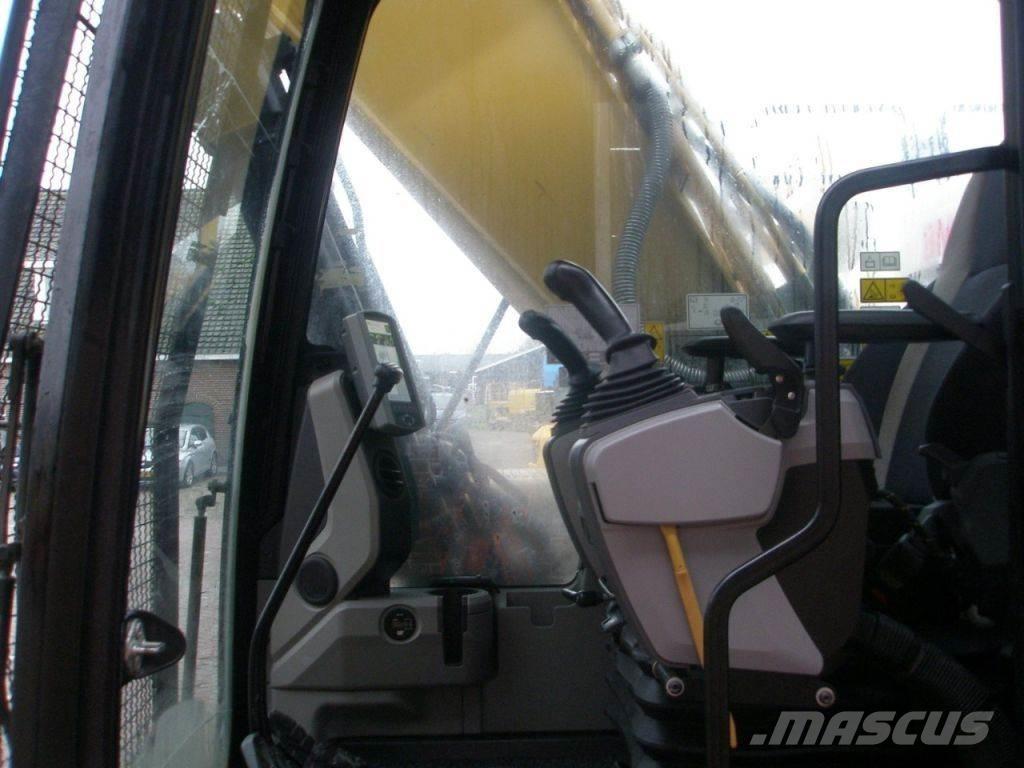 CAT 326FL Excavatoare pe șenile
