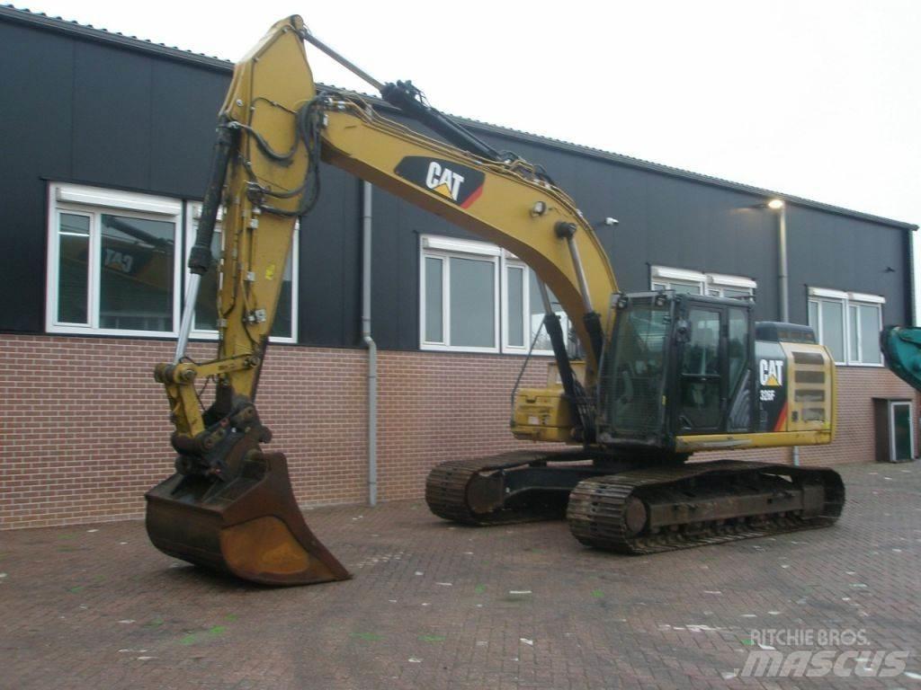 CAT 326FL Excavatoare pe șenile
