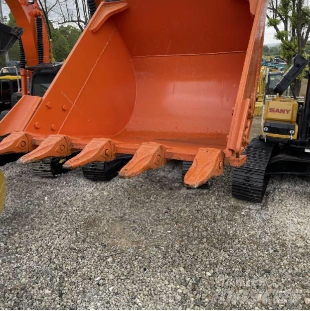 Hitachi ZX200 Excavatoare pe șenile
