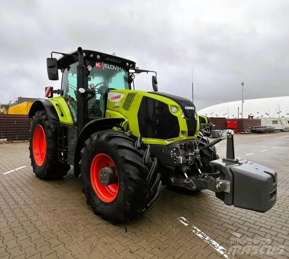 CLAAS Axion 850 Tractoare