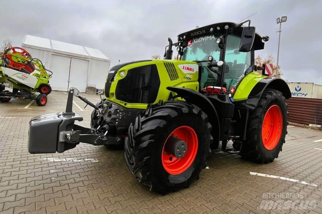 CLAAS Axion 850 Tractoare