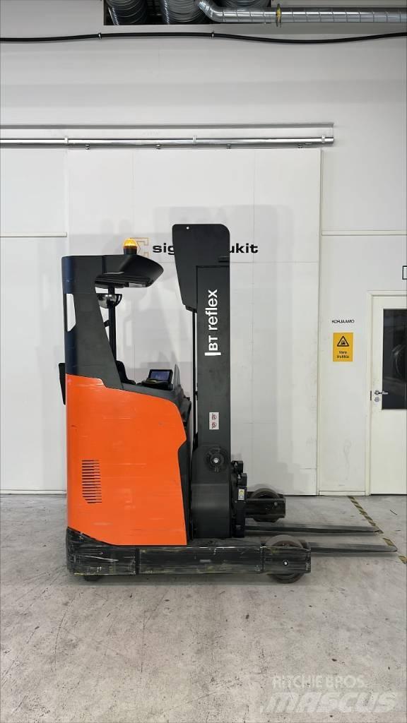 BT RR E 140 H Stivuitor cu catarg retractabil