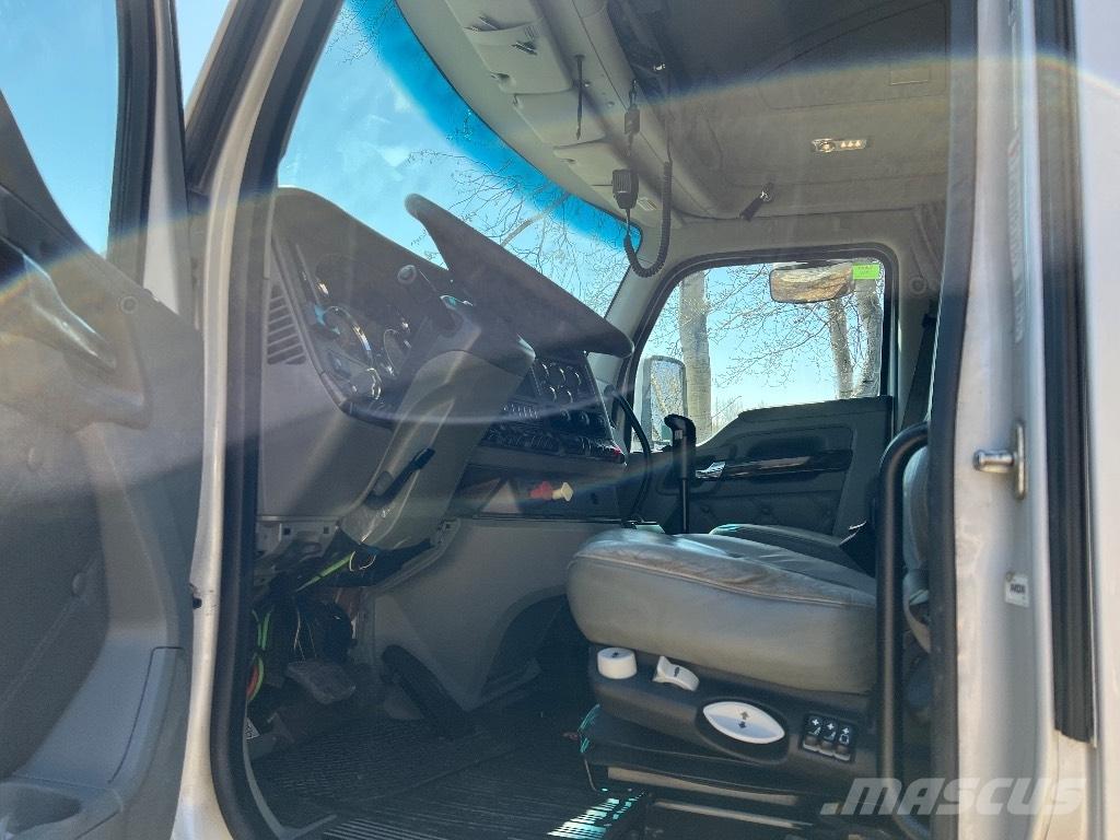Kenworth T680 Autotractoare