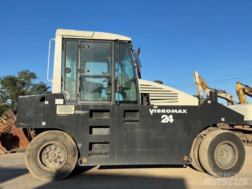 Vibromax W2400 Cilindri compactori cu roti