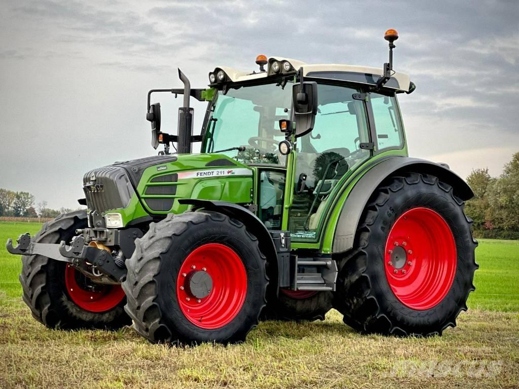 Fendt 211S Vario Tractoare