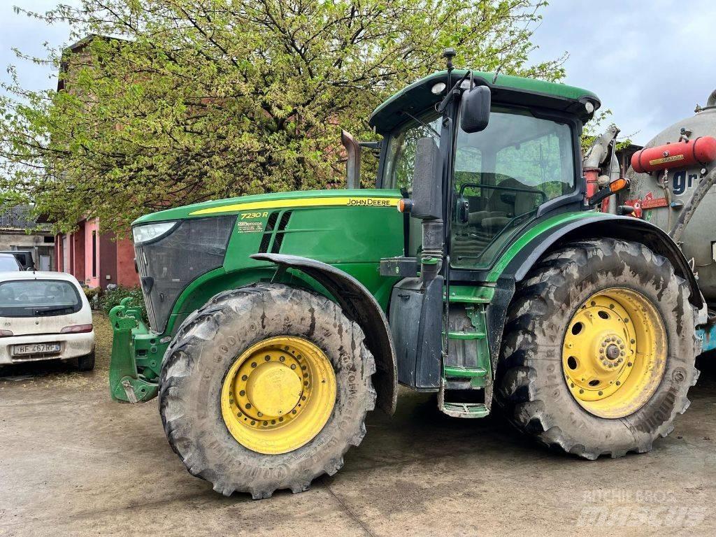 John Deere 7230 R Tractoare