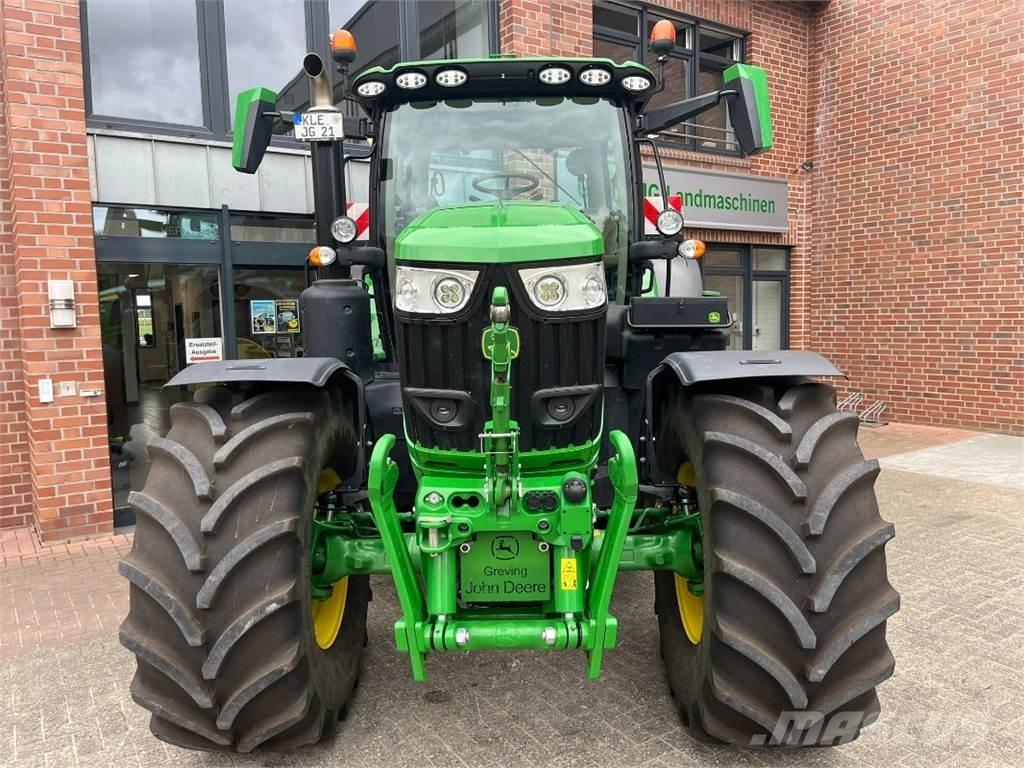 John Deere 6R215 Tractoare