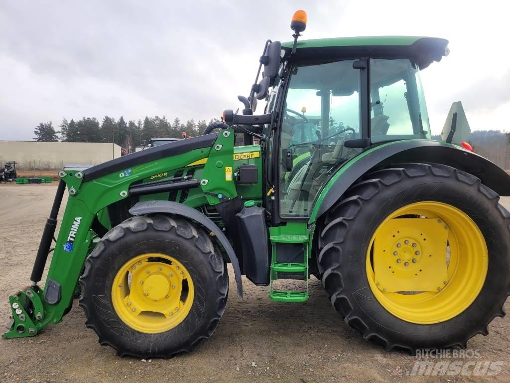 John Deere 5100R Tractoare