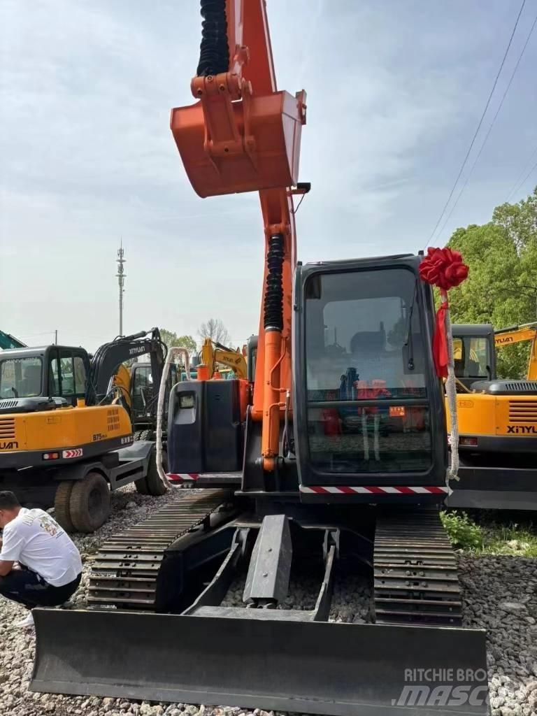 Hitachi ZX 70 Excavatoare pe șenile

