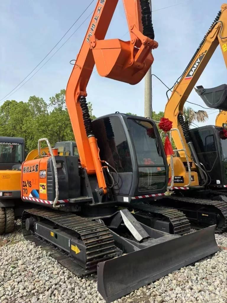 Hitachi ZX 70 Excavatoare pe șenile
