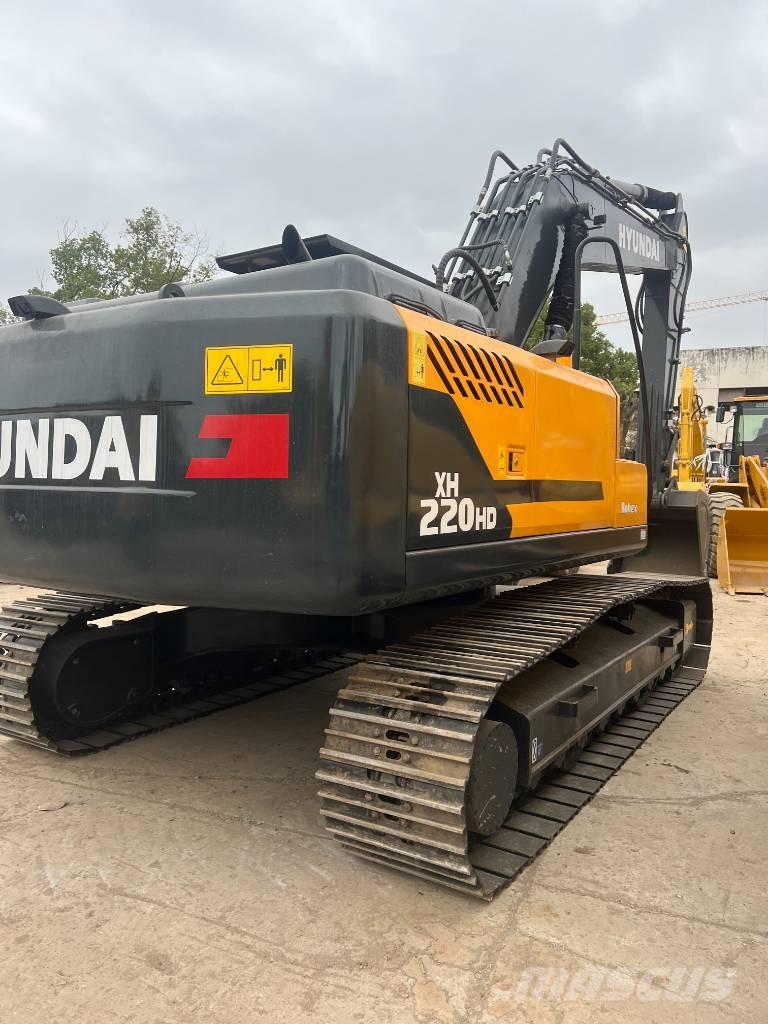 Hyundai HX 220HD Excavatoare pe șenile
