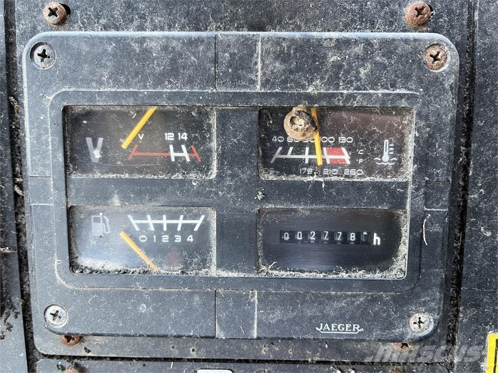 New Holland TX 32 Combine de secerat