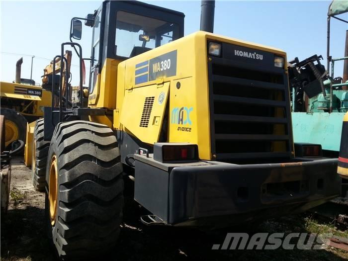 Komatsu WA 380-3 Incarcator pe pneuri