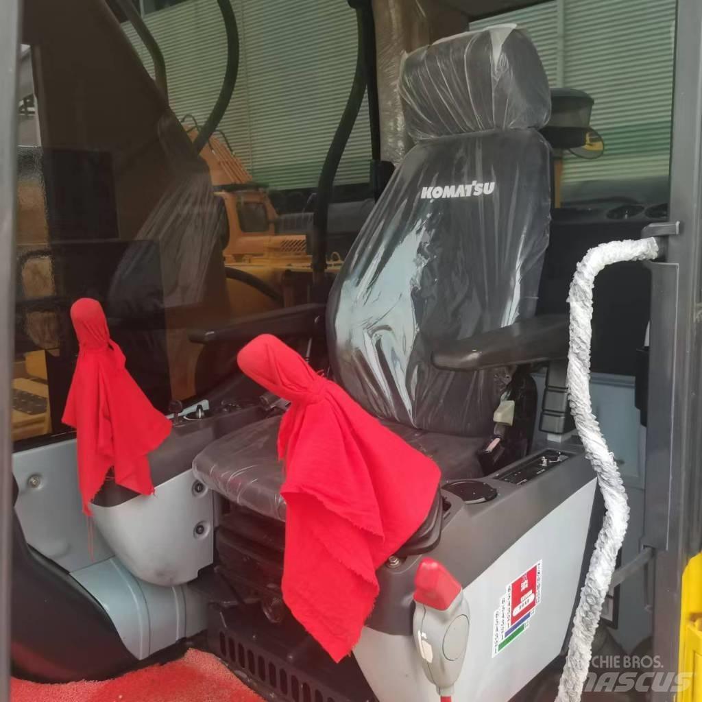 Komatsu 220-8 Mini excavatoare < 7t