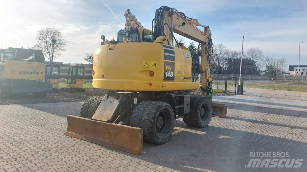 Komatsu PW 148-10 Excavatoare cu roti
