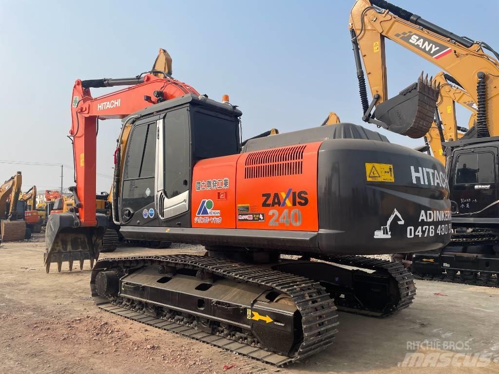 Hitachi ZX 240 Excavatoare pe șenile
