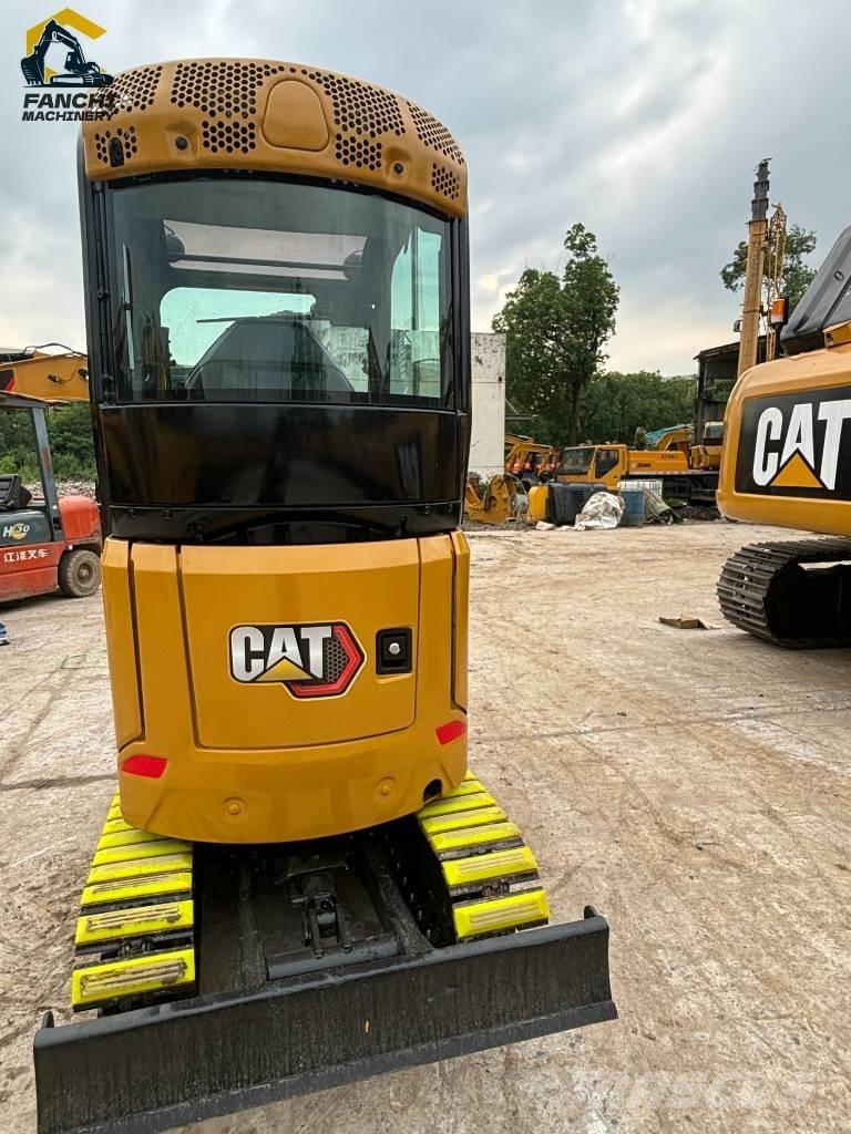 CAT 302 Mini excavatoare < 7t