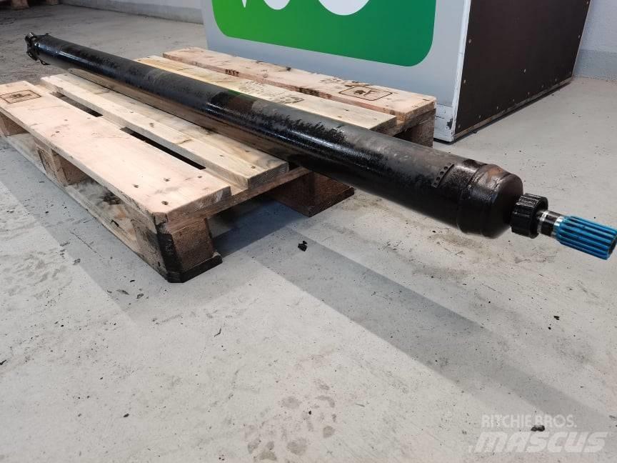 JLG 307 drive shaft Axe