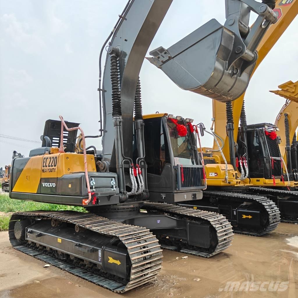 Volvo 220D Excavatoare pe șenile
