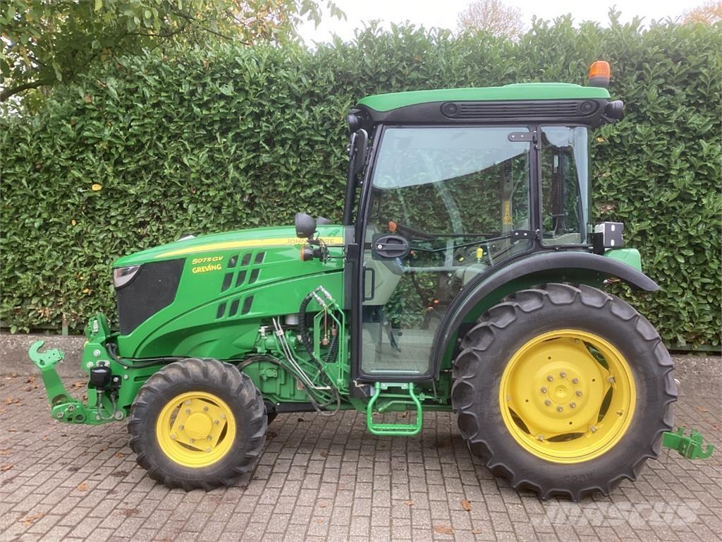 John Deere 5075GV Tractoare