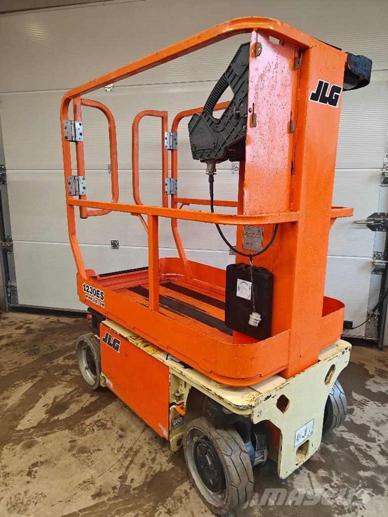 JLG 1230 ES Ascensoare verticale catarg