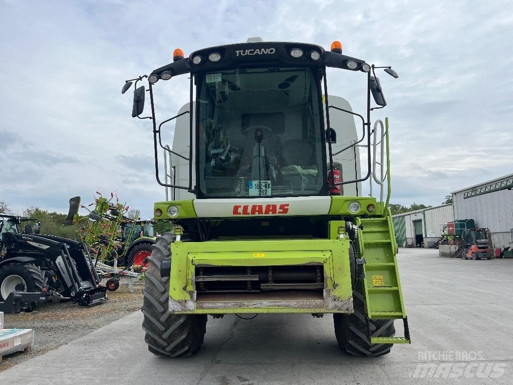 CLAAS Tucano 440 Combine de secerat