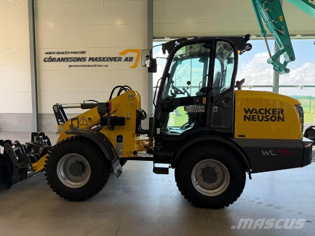 Wacker Neuson WL 70 Incarcator pe pneuri